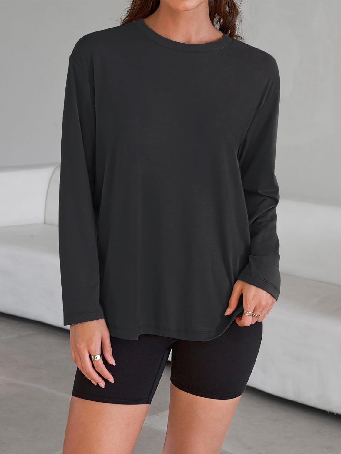 Women's Oversized Long Sleeve Crewneck T-Shirt - Versatile Casual Top for Fitness and Everyday Use
