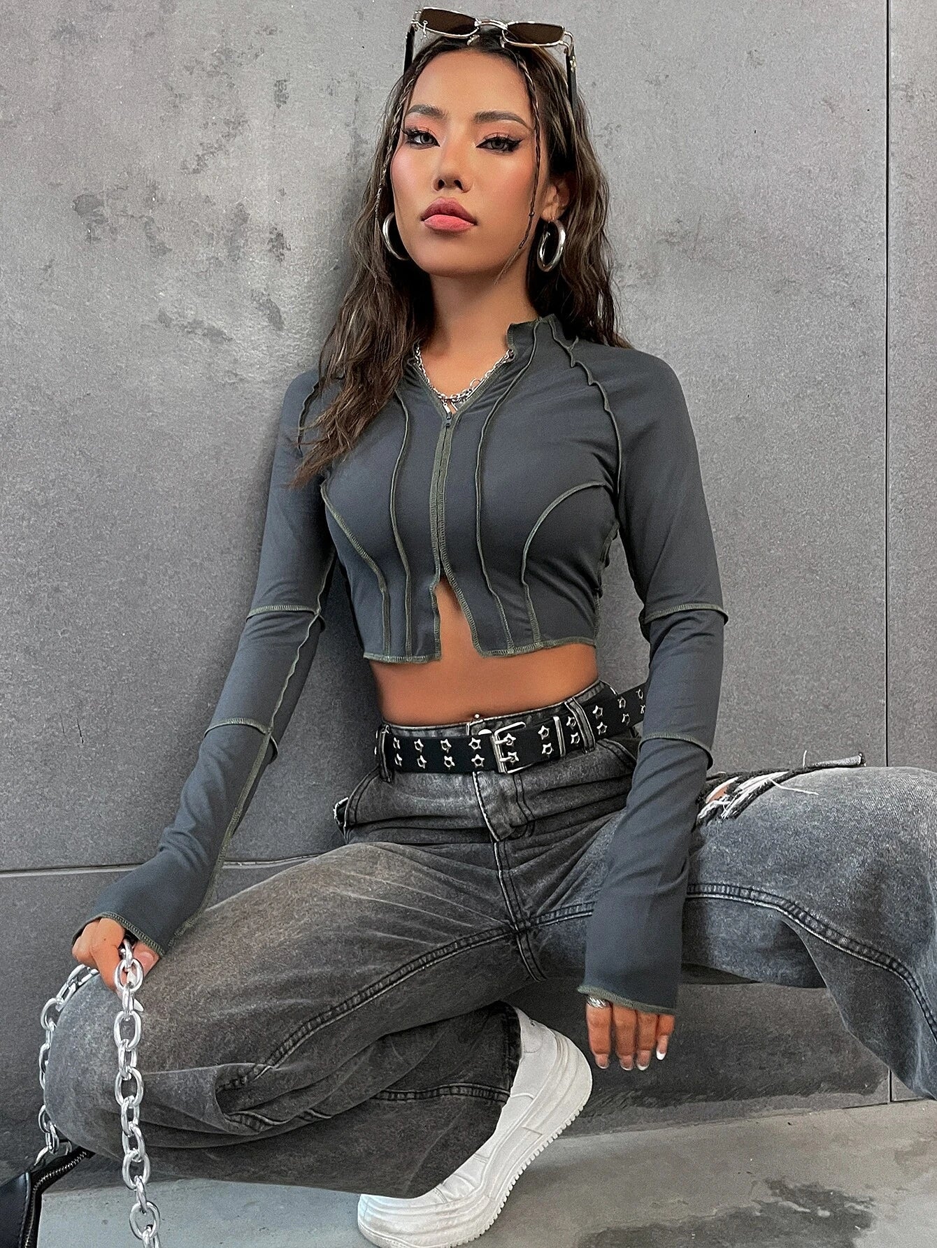 Flirla Top-Stitching Raglan Sleeve Zipper Crop Tee